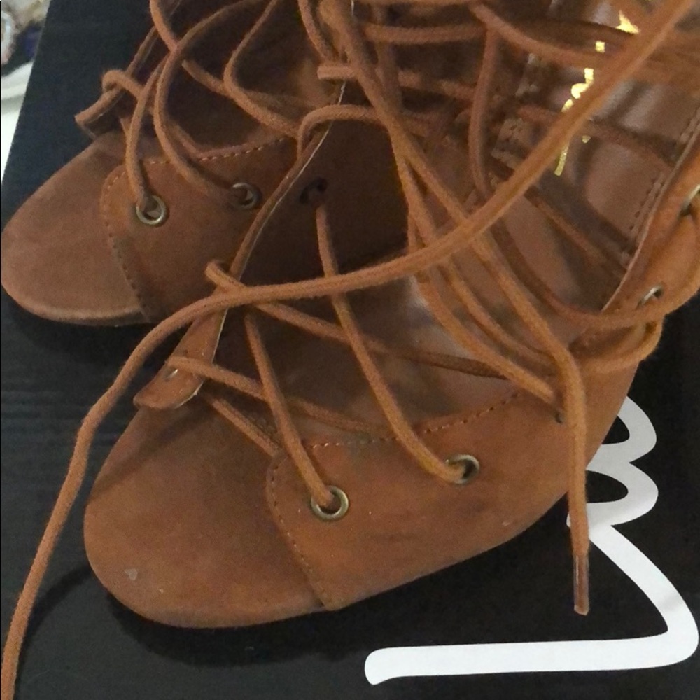 Lulus heels - Picture 4 of 5